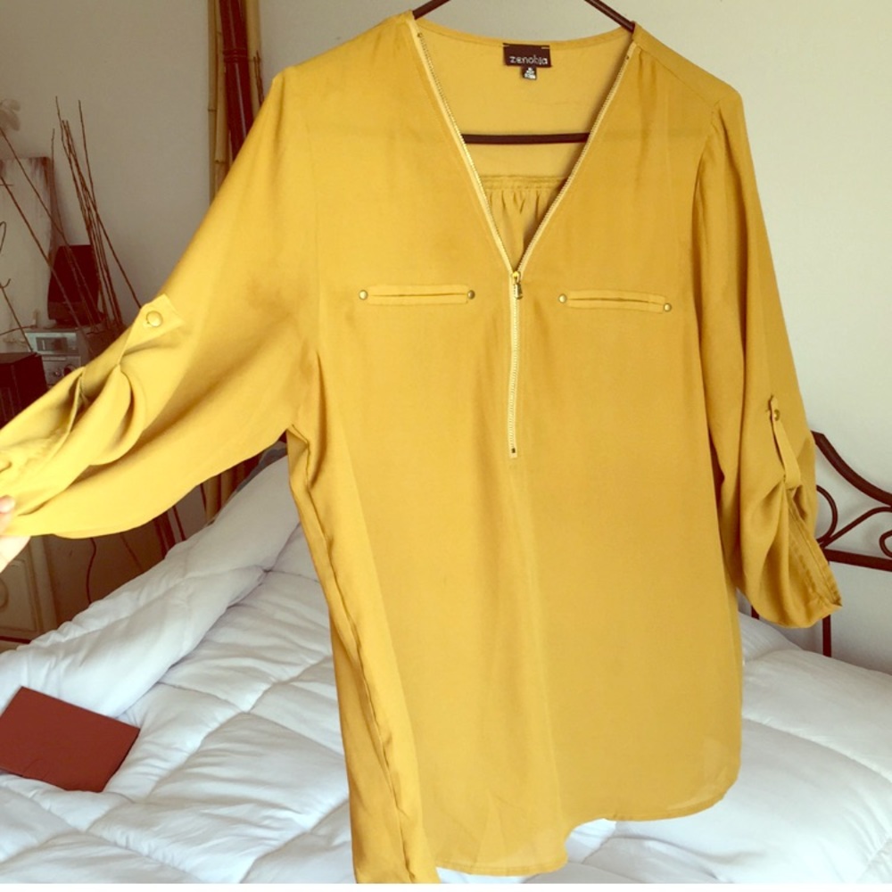 Casual/dressy Mustard yellow polyester top